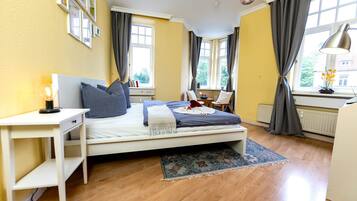 1 Schlafzimmer, Reisekinderbett, kostenloses WLAN, Bettwäsche