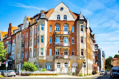 Exterior. ★ Snugly Jugendstil Flat in the ❤ of Erfurt ★
