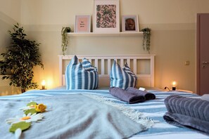 1 chambre, fer et planche à repasser, lit parapluie, Wi-Fi gratuit