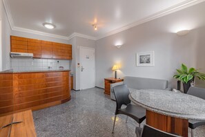 Apartment | Dining