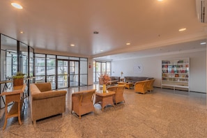 Apartment | Lobby