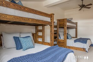 3 bedrooms, desk, iron/ironing board, WiFi