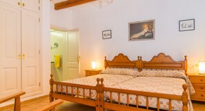 3 bedrooms, free WiFi, bed sheets