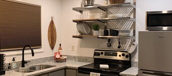 2 BR/Walk Downtown/Local Brews