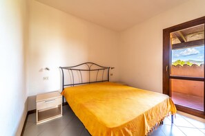 Nôi/giường cho trẻ sơ sinh (phụ phí) 