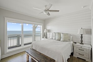 7 bedrooms, iron/ironing board, free WiFi, bed sheets - Beach Beacon: 4th of July week now available as a Friday or Saturday check in! (Port St. Joe)