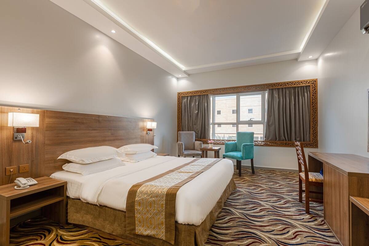 2 bedrooms, minibar, in-room safe, laptop workspace