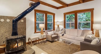 Newly Listed! Close to Downtown! (TPR)