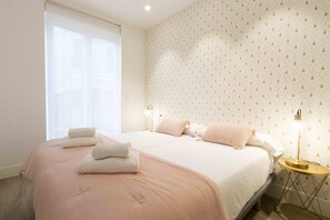 4 bedrooms, free WiFi, bed sheets