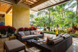 Property grounds - The Watermark (WM1102) Luxury 11th-floor 2 BDR, balcony, AC, remote work (Honolulu)