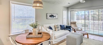3 Community Pools: Golf Course Condo in Longs
