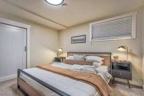 4 chambres, fer et planche à repasser, Wi-Fi, draps fournis