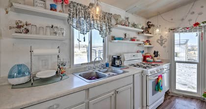 Rural Spring Creek Home: Countryside Living!