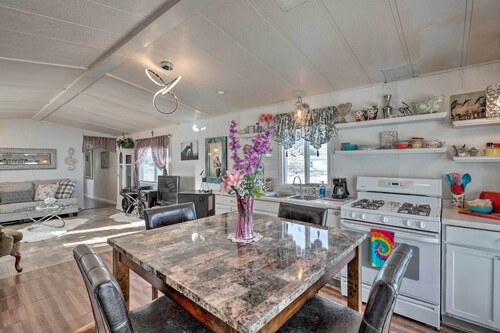 Rural Spring Creek Home: Countryside Living!