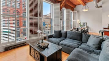 Televisión y oficina