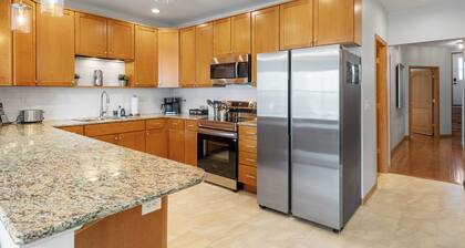 Rooftop on Main | Downtown Lake Geneva | Modern | Parking | Rooftop Deck