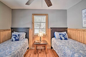 5 Schlafzimmer, Bügeleisen/Bügelbrett, Internetzugang, Bettwäsche