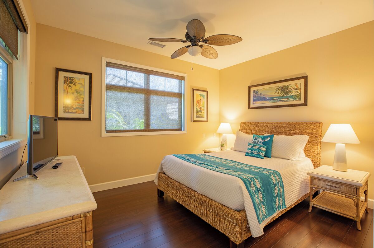 3 bedrooms, iron/ironing board, internet, bed sheets