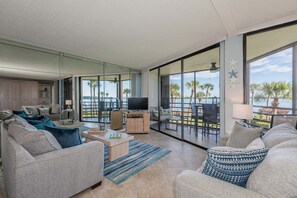 Unclassified image, 2 of 24, button - 2/2 Condo views of the beautiful Marco River (Marco Island)