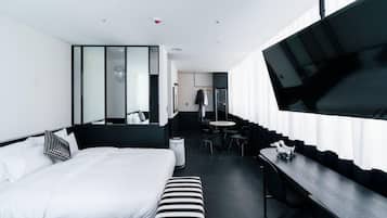 Decoración personalizada, muebles diferentes y escritorio