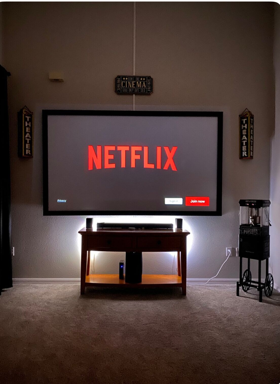  4 bed Star war room  private  pool movie room 