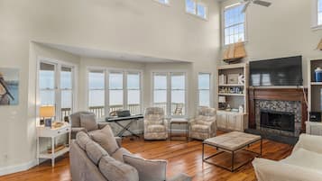 Smart TV, fireplace, DVD player, books