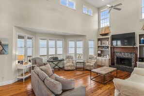Smart TV, fireplace, DVD player, books