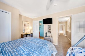 2 bedrooms, iron/ironing board, free WiFi, bed sheets - 2Bed/2Bath Townhouse Short walk to the Beach,Quiet end of the Beach-706-304.9876 (Panama City Beach)