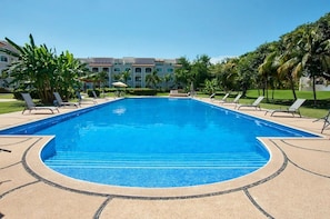 Outdoor pool - C-Signature Luxory Condo 122, Green Bay 3, El tigre Nuevo Vallarta (Nuevo Vallarta)
