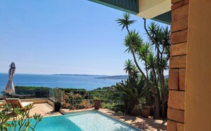 Outdoor pool - Villa 10 people, pool, sea view, beach on foot (Sainte-Maxime)