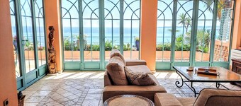 Villa 10 people, pool, sea view, beach on foot