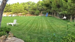 Property grounds - tranquility and absolute privacy in the middle of nature (La Portellada)