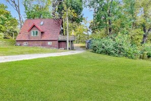Exterior - The Owls Perch: Cabin w/ Game Room & Pet Friendly (Pekin)