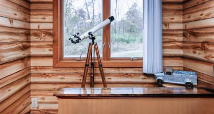 The Owls Perch: Cabin w/ Game Room & Pet Friendly
