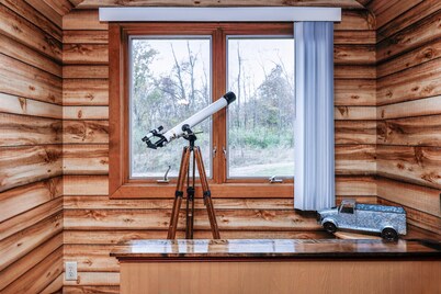 The Owls Perch: Cabin w/ Game Room & Pet Friendly