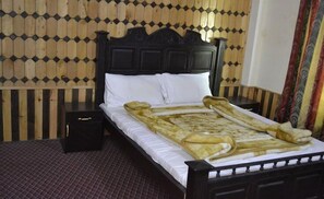 Deluxe-Doppel- oder -Zweibettzimmer | Bügeleisen/Bügelbrett, kostenloses WLAN