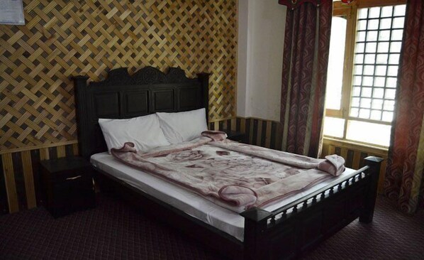 Iron/ironing board, free WiFi - City Star Hotel & Restaurant (Swat)