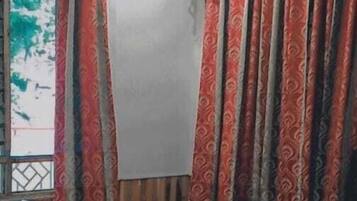 ๋๋ญ์ค ๋๋ธ๋ฃธ ๋๋ ํธ์๋ฃธ | ๋ค๋ฆฌ๋ฏธ/๋ค๋ฆฌ๋ฏธํ, ๋ฌด๋ฃ WiFi