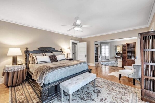 5 camere, ferro/asse da stiro, culla da viaggio, Wi-Fi gratuito