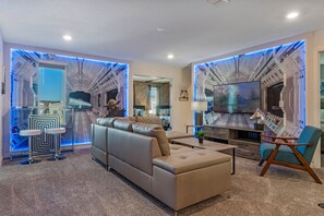 Lobby - 9 Bedroom/ 5 Bathroom Storey Lake (4396 QS) (Kissimmee)