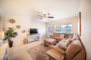 Smart TV - N HYDE PARK, UT, RIVERWALK, RAYMOND JAMES STADIUM,ALESSI, SOHO, MIDTOWN 5 STARS! (Tampa)