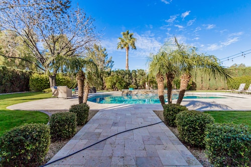 Resort Backyard w/Private Pool- Spacious Home close to Stadium & Spring Training