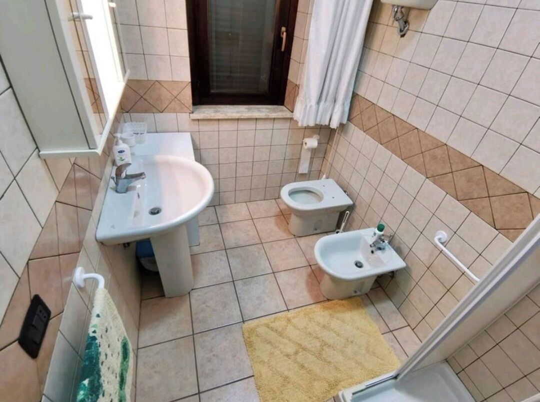 Shower, bidet