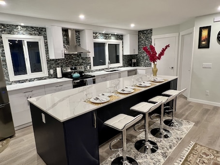 Fridge, microwave, oven, stovetop. LUXURIOUS 3 BR Home in CENTRAL Calgary b/W AIRPORT & Downtown