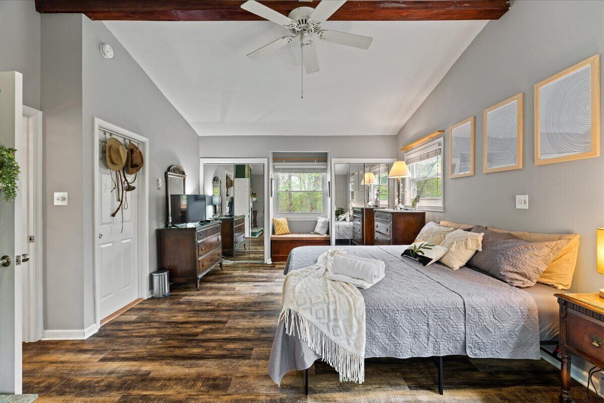 1 chambre, bureau, fer et planche à repasser, Wi-Fi gratuit