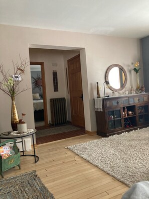 4 chambres, fer et planche à repasser, Wi-Fi, draps fournis