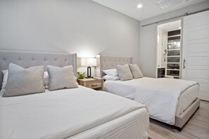 2 habitaciones, tabla de planchar con plancha y wifi gratis 