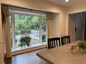 Dining - WHOLE HOUSE near Pinehurst #2 (Pinehurst)