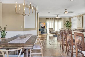 Dining - Winter Getaway by the Bay. Direct Water View! Near Marco Island Beaches. (Naples)