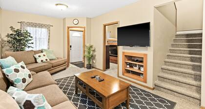 ⚓️Close to Duluth! Close to Lake Superior! Whole house! Centrally located! ⚓️